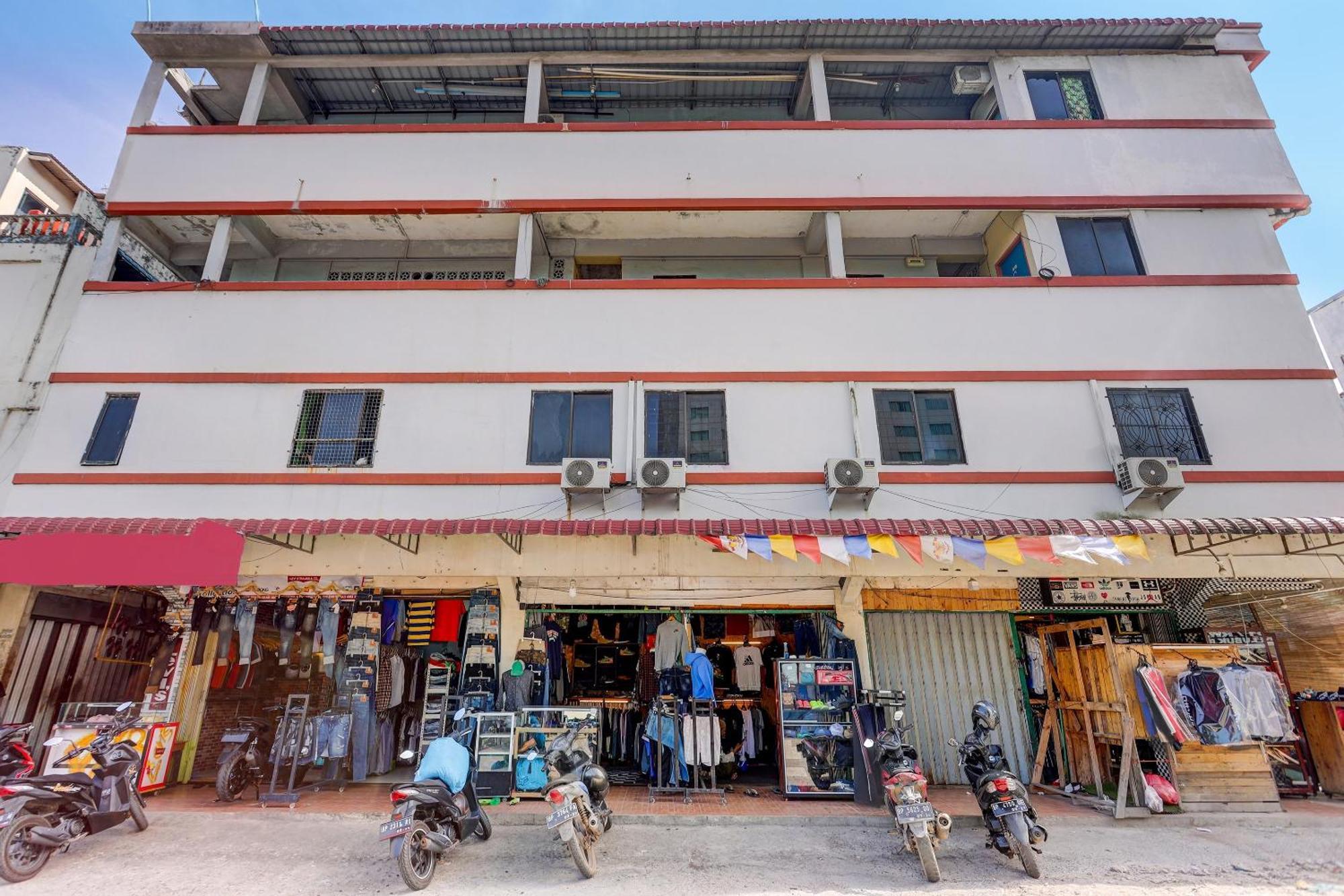 Oyo 92322 Hasan House Syariahnearpelabuhan Feri Harbor Bay Нагоя Экстерьер фото